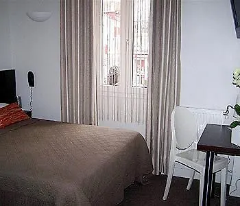 Hôtel Oxo Biarritz 3*,  França